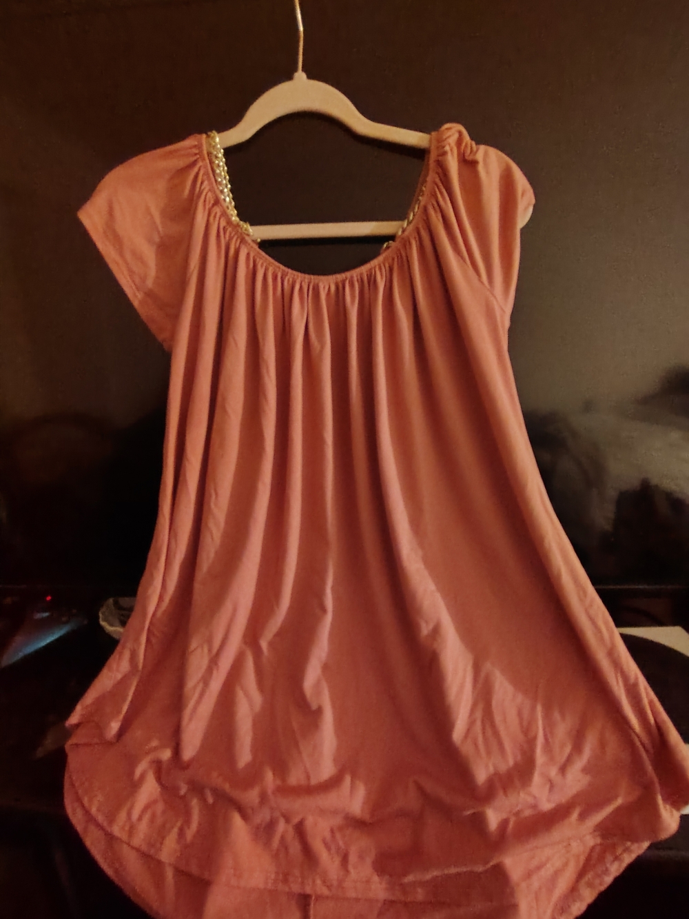 Women's Scoop Neck Blouse with Chain Detail - Dusty Rose